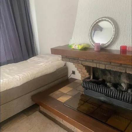 Δωμάτια σε οικογενειακή κατοικία Private In The Centre Of